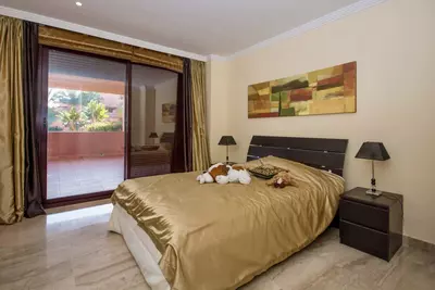 Middle Floor Apartment in Estepona
