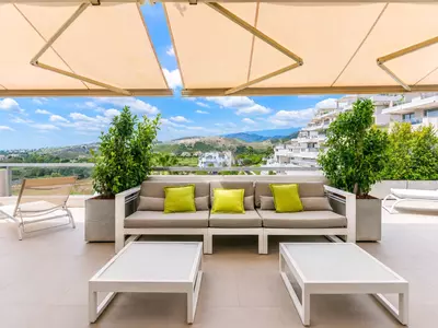 Middle Floor Apartment in Benahavís