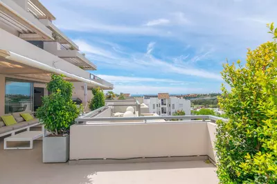 Middle Floor Apartment in Benahavís