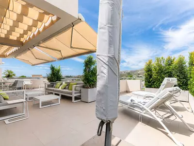 Middle Floor Apartment in Benahavís