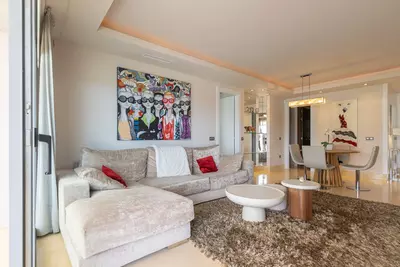 Middle Floor Apartment in Benahavís