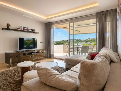 Middle Floor Apartment in Benahavís