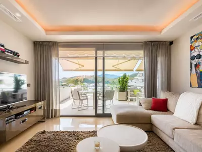 Middle Floor Apartment in Benahavís