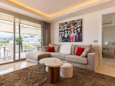 Middle Floor Apartment in Benahavís