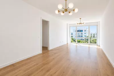 Middle Floor Apartment in Estepona