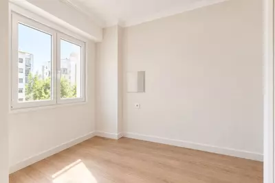 Middle Floor Apartment in Estepona