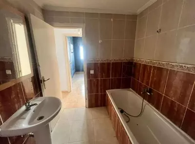 Middle Floor Apartment in Estepona