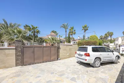 Detached Villa in Estepona