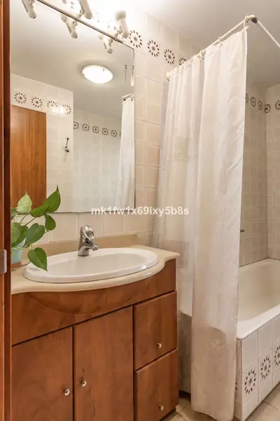 Middle Floor Apartment in Marbella