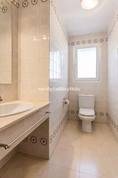 Middle Floor Apartment in Marbella