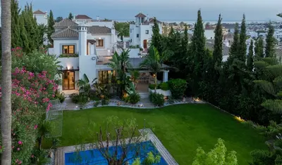 Detached Villa in Estepona
