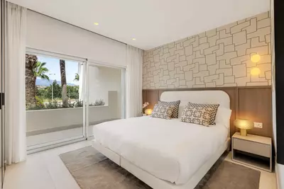 Middle Floor Apartment in Estepona
