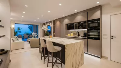 Middle Floor Apartment in Estepona