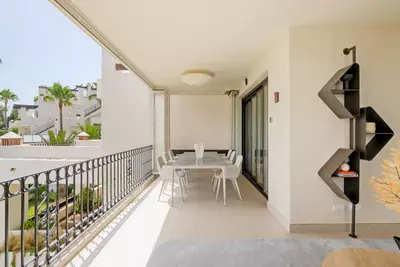 Middle Floor Apartment in Estepona