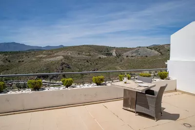 Middle Floor Apartment in Benahavís