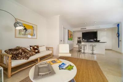 Middle Floor Apartment in Benahavís