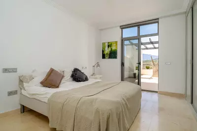 Middle Floor Apartment in Benahavís