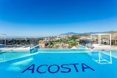Middle Floor Apartment in Benahavís