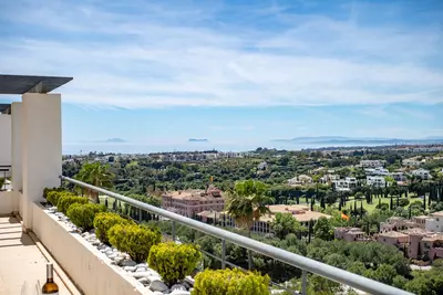 Middle Floor Apartment in Benahavís