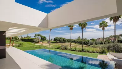 Detached Villa in Nueva Andalucía