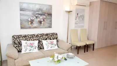 Middle Floor Studio in Elviria