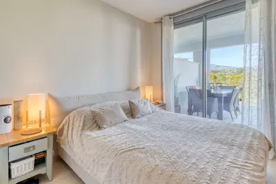 Middle Floor Apartment in Estepona