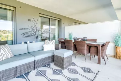 Middle Floor Apartment in Estepona