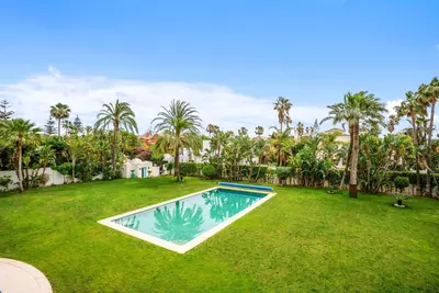 Detached Villa in Guadalmina Baja