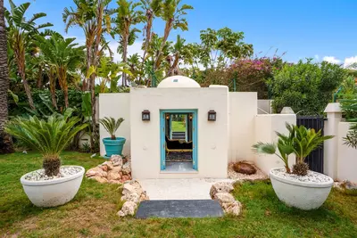 Detached Villa in Guadalmina Baja