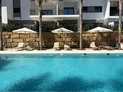 Middle Floor Apartment in Estepona
