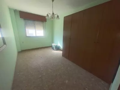 Middle Floor Apartment in Estepona