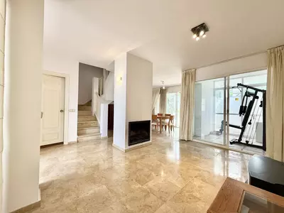 Townhouse in Nueva Andalucía