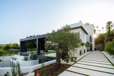 Detached Villa in El Paraiso