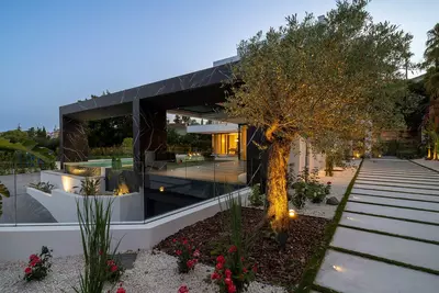 Detached Villa in El Paraiso