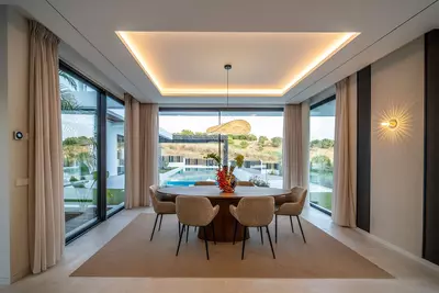 Detached Villa in El Paraiso
