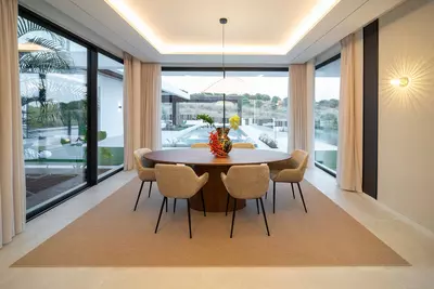 Detached Villa in El Paraiso