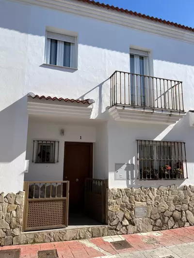 Semi-Detached House in Casares
