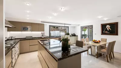 Detached Villa in Nueva Andalucía