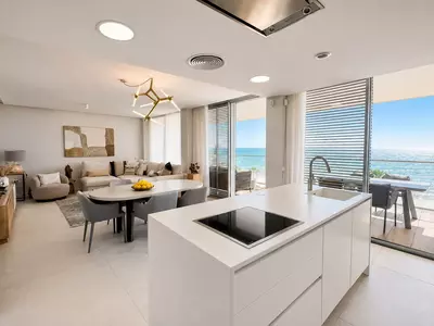Middle Floor Apartment in Estepona