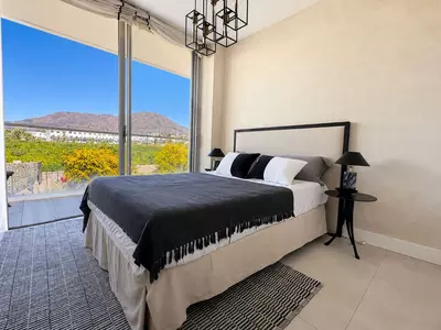 Middle Floor Apartment in Estepona