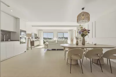Middle Floor Apartment in Cancelada