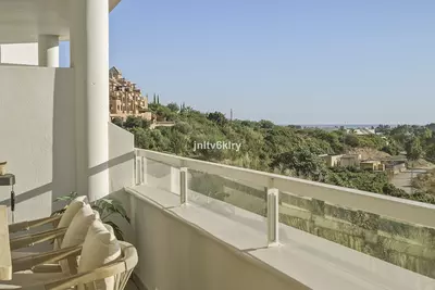 Middle Floor Apartment in Cancelada