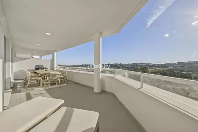 Middle Floor Apartment in Cancelada