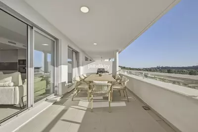 Middle Floor Apartment in Cancelada
