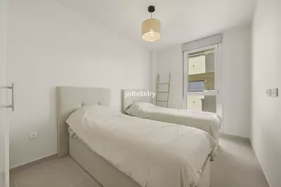 Middle Floor Apartment in Cancelada