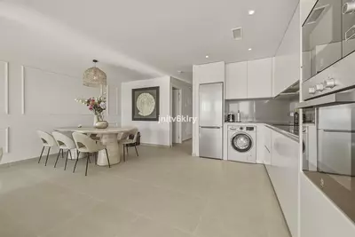 Middle Floor Apartment in Cancelada