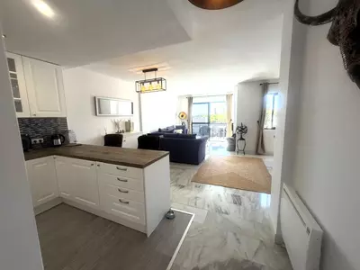 Top Floor Apartment in El Paraiso