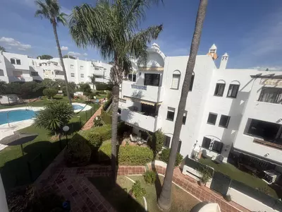 Top Floor Apartment in El Paraiso