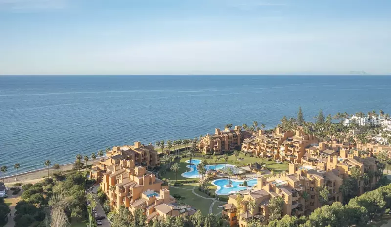 Middle Floor Apartment in Estepona