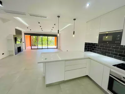 Townhouse in El Paraiso